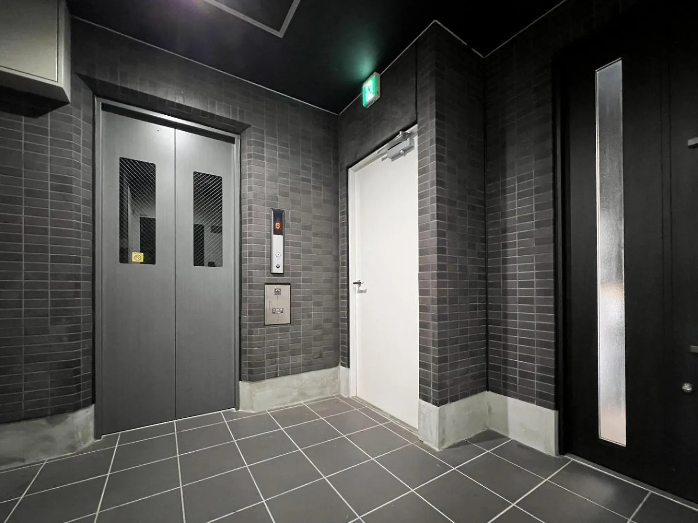東京都Grande Morishitaアパートメント 0*, 東京都